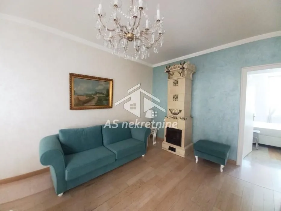 Izdavanje, trosoban stan, 70m², Gundulićev Venac, Beograd