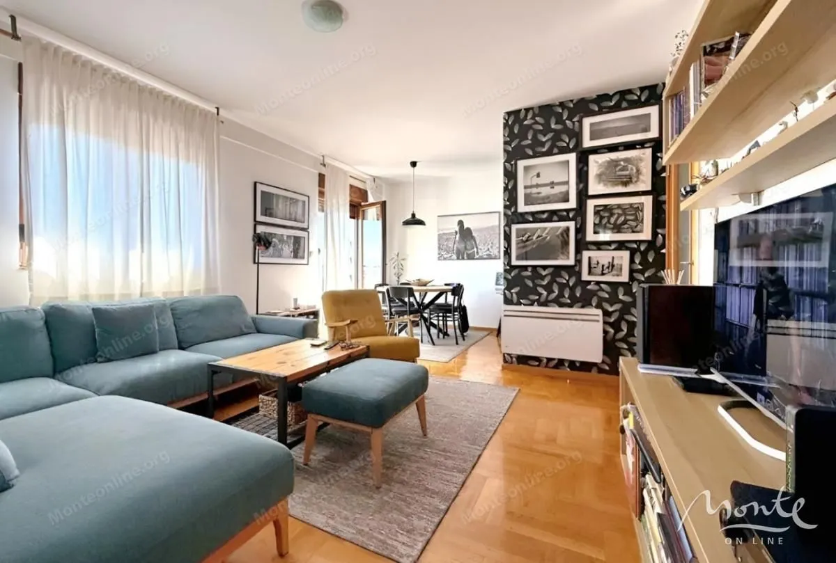 Prodaja, trosoban stan, 81m², Stari Aerodrom, Podgorica