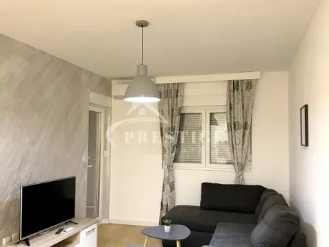 Izdavanje, jednosoban stan, 47m², City Kvart, Podgorica - image 6