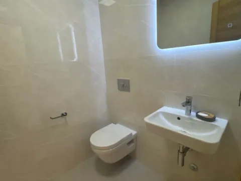 Izdavanje, dvosoban stan, 72m², New City, Podgorica - image 8