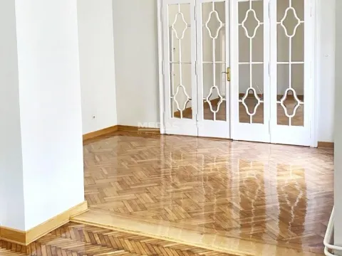 Izdavanje, stan, 239m², Stari Grad, Beograd