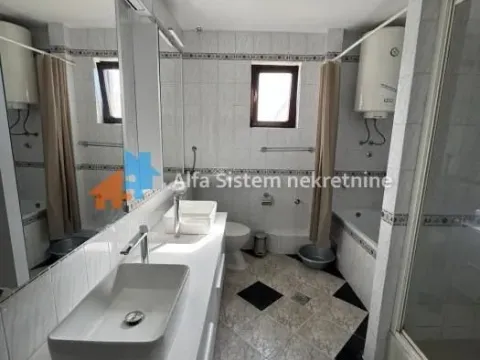 Rent, four bedroom apartment, 163m², Savski Venac, Beograd - image 24