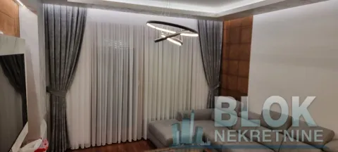 Izdavanje, dvosoban stan, 75m², City Kvart, Podgorica - image 11