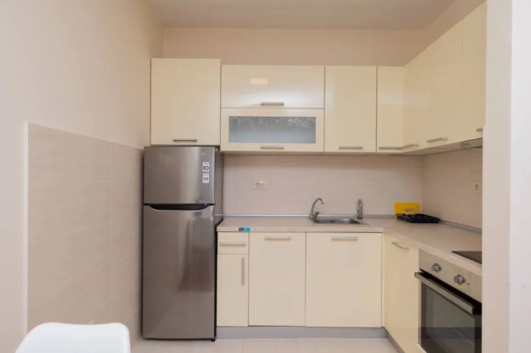 Izdavanje, jednosoban stan, 48m², Blok 9, Podgorica