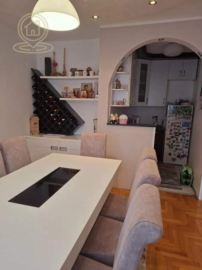 Prodaja, trosoban stan, 70m², Nova Detelinara, Novi Sad Sve Podlokacije