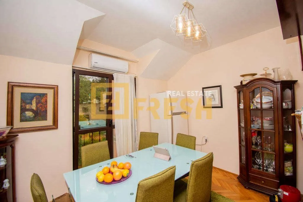 Prodaja, trosoban stan, 155m², Gorica C, Podgorica
