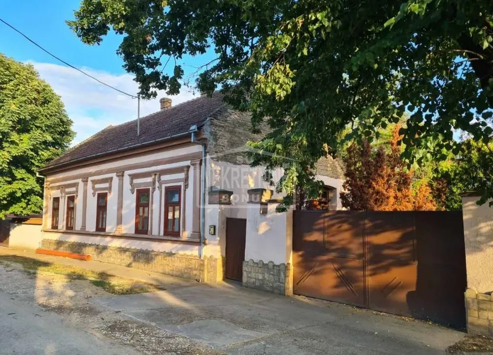 Prodaja, kuća, 263m², Bajmok, Subotica