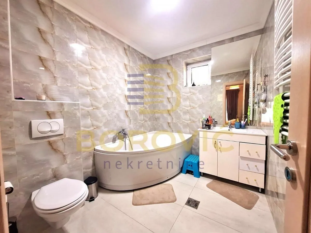 Sale, house, 260m², Savski Venac, Beograd