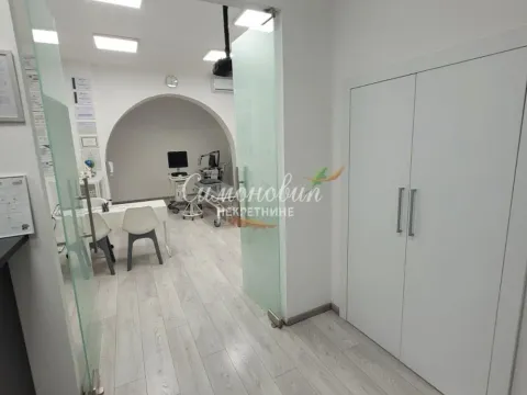 Izdavanje, poslovni prostor, 136m², Banovo Brdo, Beograd - image 17