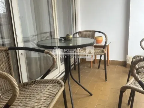 Rent, two bedroom apartment, 60m², Kalenić Pijaca, Vračar Sve Podlokacije - image 8