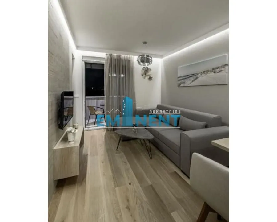 Izdavanje, jednosoban stan, 33m², Lekino Brdo, Voždovac Sve Podlokacije