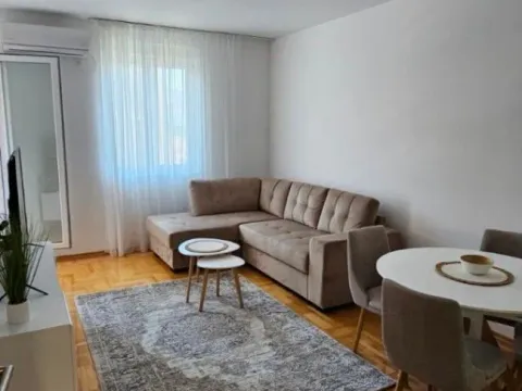 Izdavanje, jednosoban stan, 46m2, Dubovica, Budva