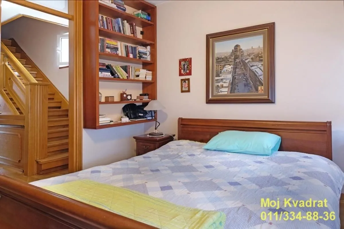 Sale, house, 250m², Voždovac Sve Podlokacije, Beograd