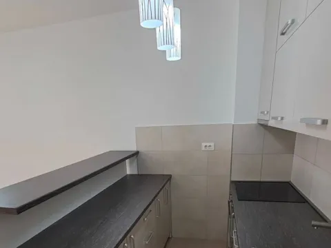 Rent, two bedroom apartment, 64m², City Kej, Podgorica - image 6