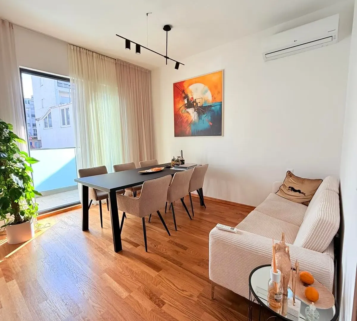 Prodaja, dvosoban stan, 52m², Tološi, Podgorica