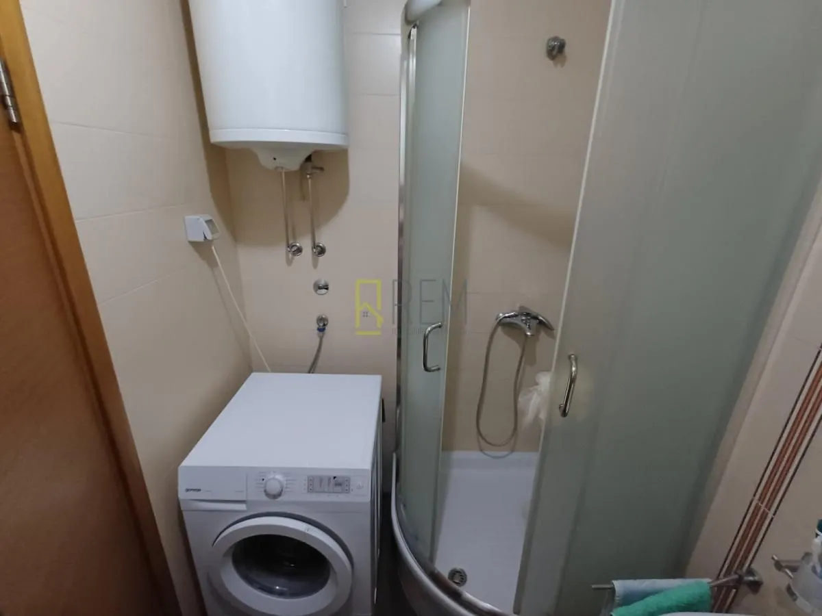 Prodaja, jednosoban stan, 44m², Stari Aerodrom, Podgorica