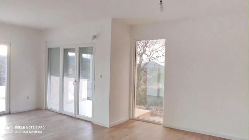 Sale, house, 527m², Sutvara, Kotor