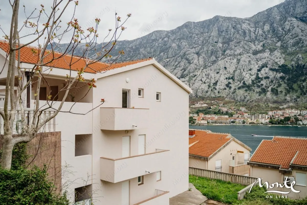 Prodaja, jednosoban stan, 50m², Muo, Kotor