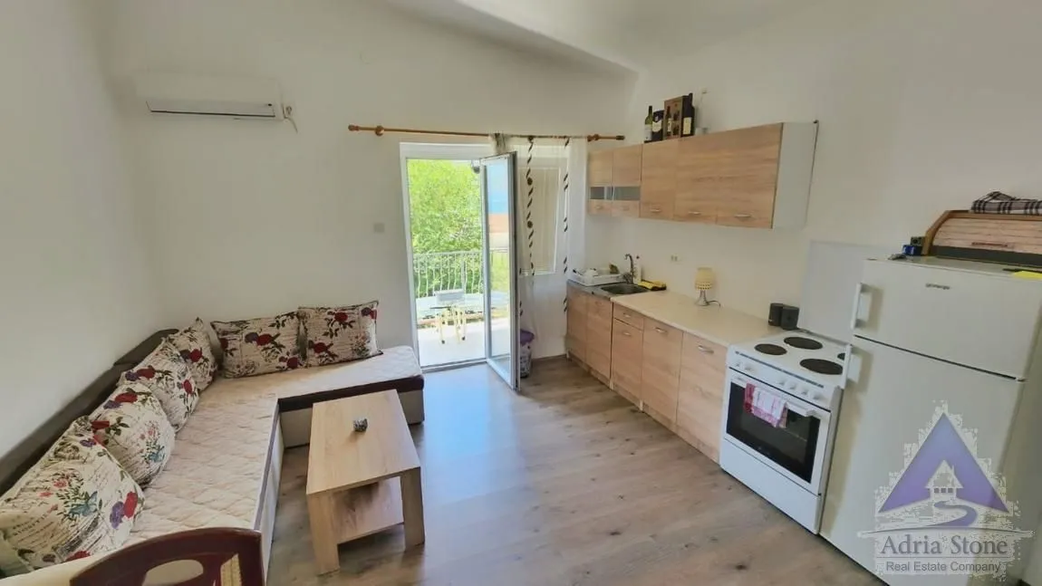 Sale, house, 192m², Risan, Kotor