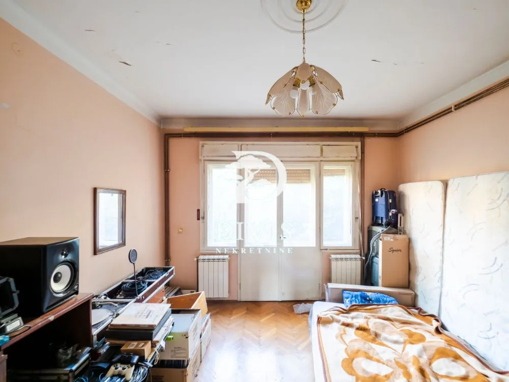 Prodaja, četvorosoban stan, 96m², Savski Venac, Beograd