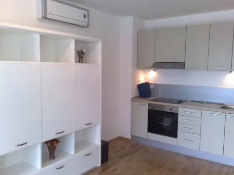 Prodaja, stan, 77m², Pržno, Budva - image 5