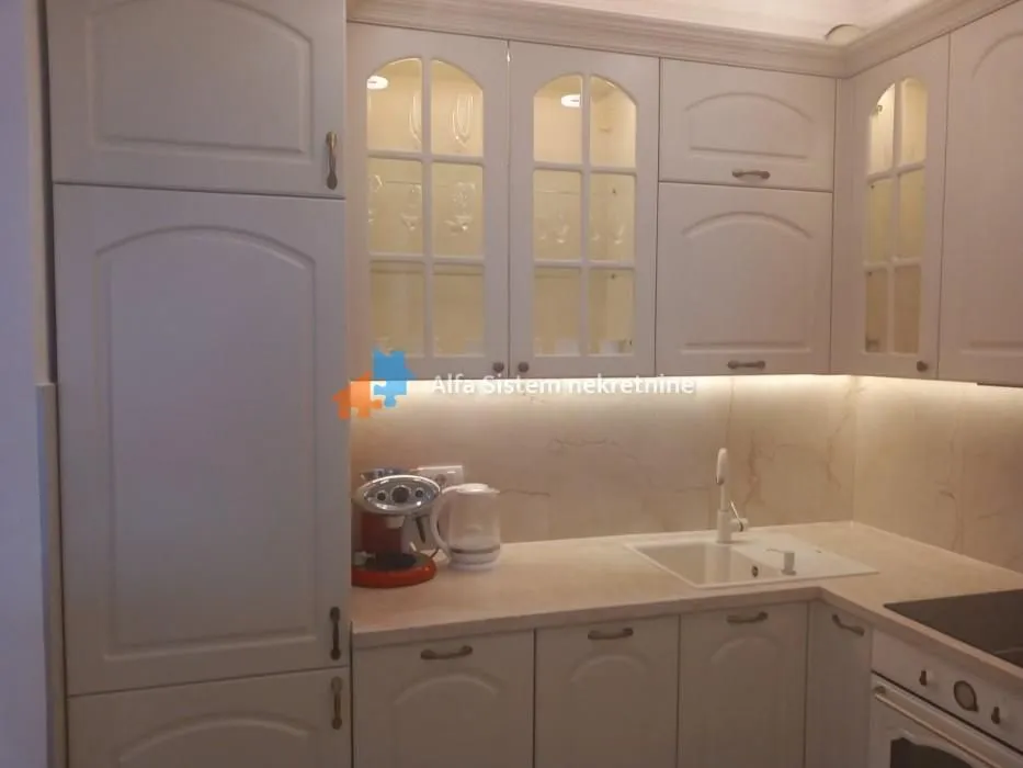 Rent, four bedroom apartment, 95m², Voždovac Sve Podlokacije, Beograd