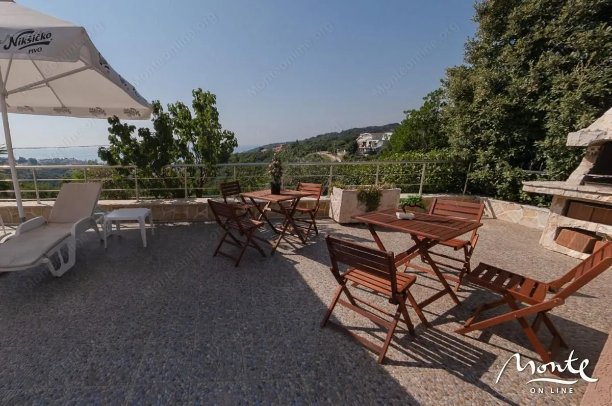 Sale, office space, 1100m², Kunje, Bar