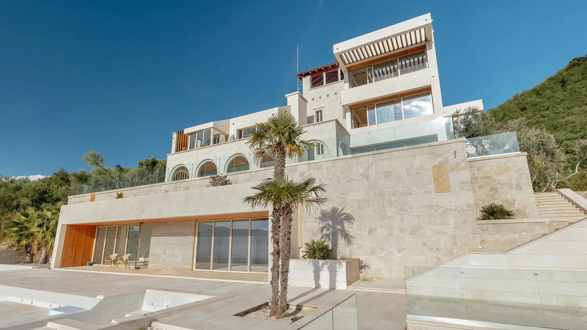 Prodaja, kuća, 1400m², Tivat, Crna Gora