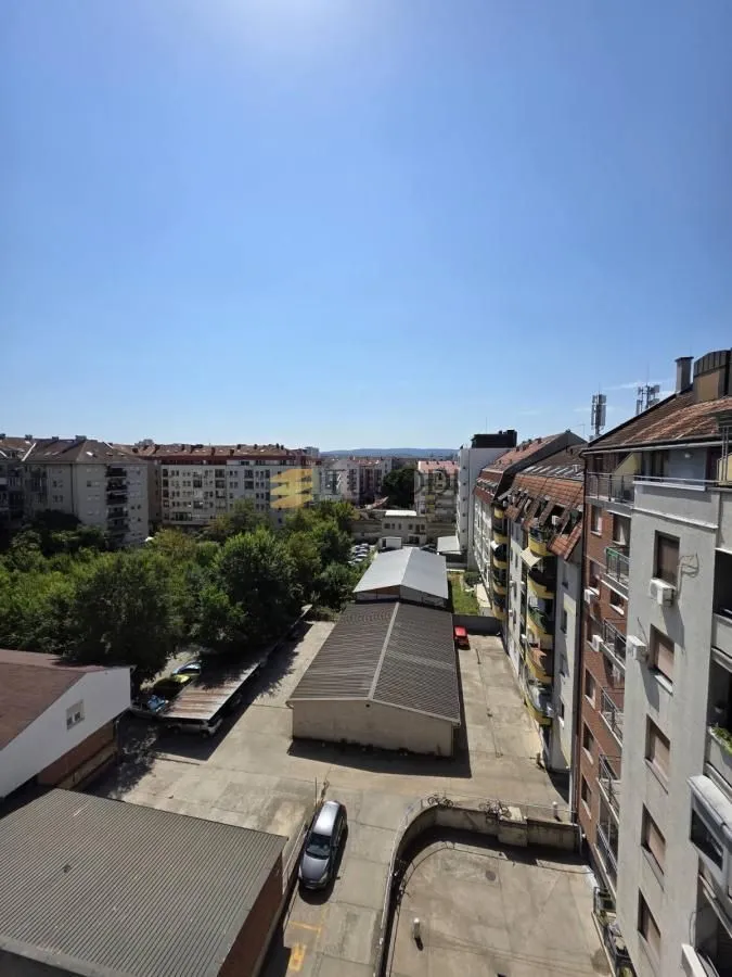 Izdavanje, jednosoban stan, 34m², Bulevar Oslobodjenja, Novi Sad Sve Podlokacije