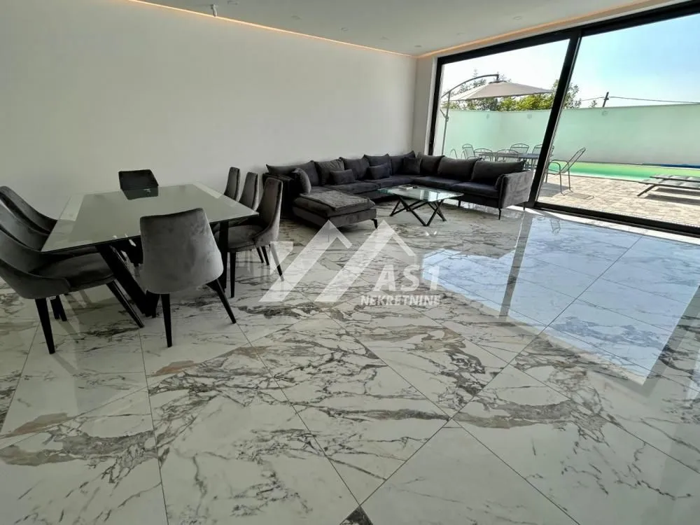 Rent, house, 180m², Mišeluk, Petrovaradin