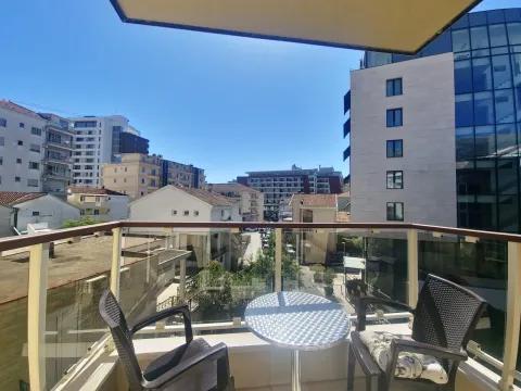 Izdavanje, jednosoban stan, 57m², Budva, Crna Gora - image 2