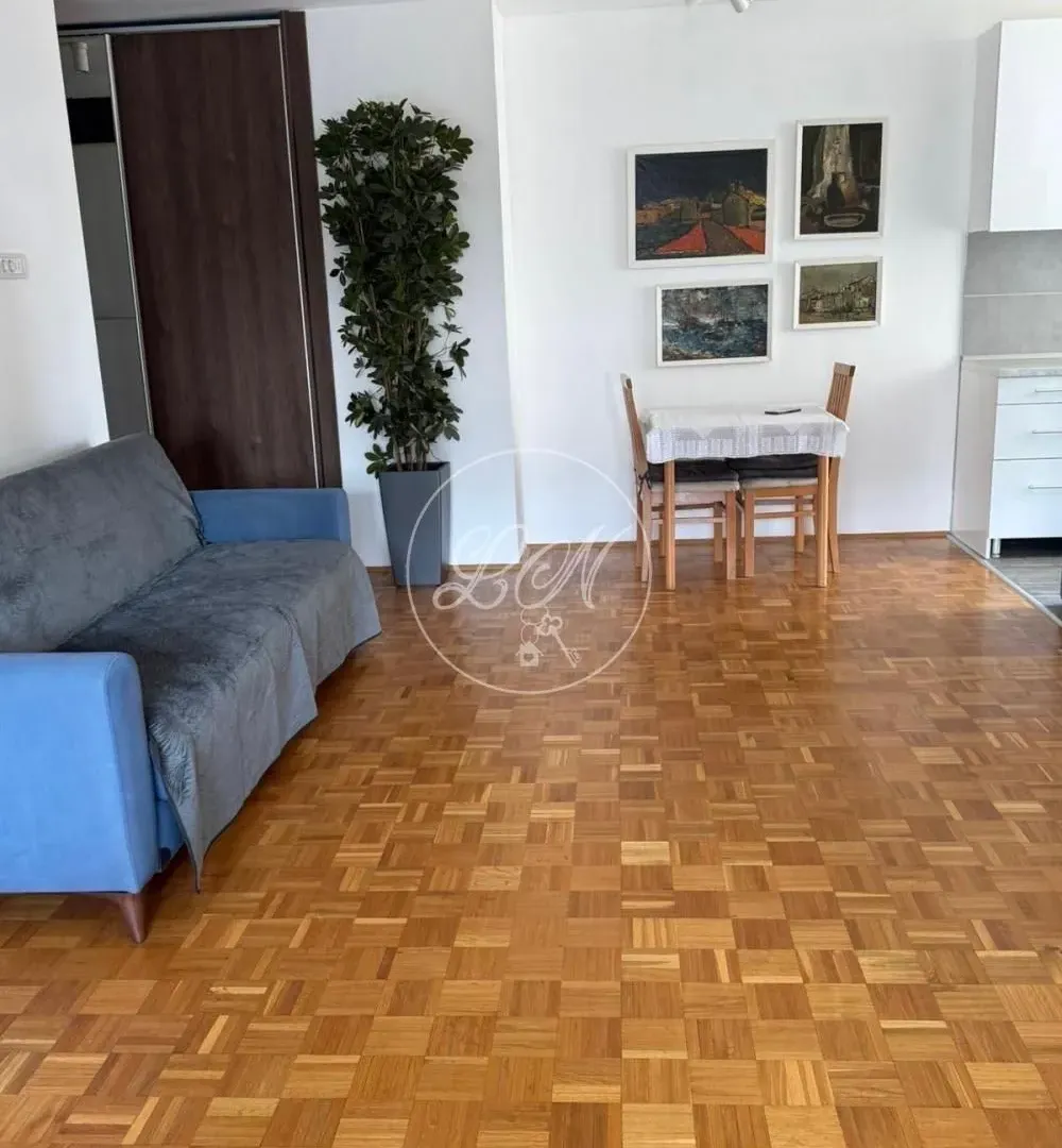 Prodaja, dvosoban stan, 62m², Zemun Sve Podlokacije, Beograd