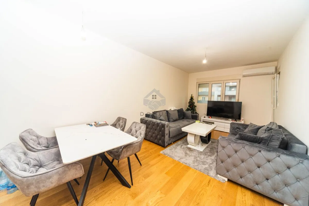 Prodaja, jednosoban stan, 47m², Central Point, Podgorica