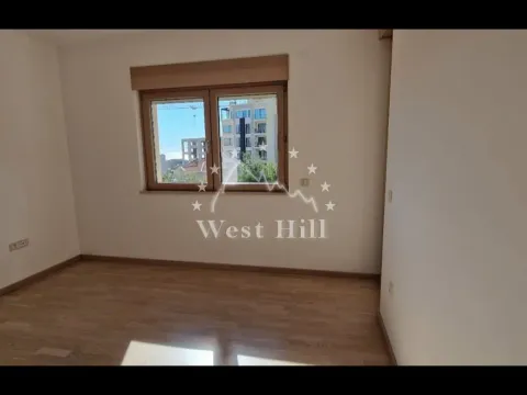 Sale, one bedroom apartment, 45m², Bečići, Budva - image 14