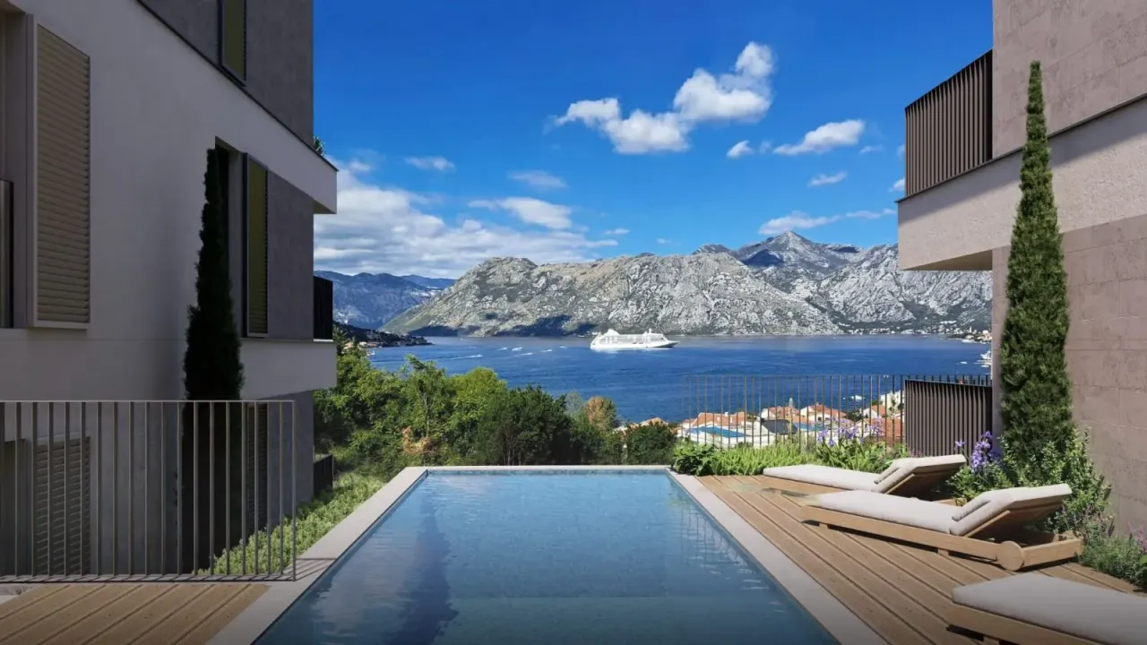 Sale, three bedroom apartment, 125m², Dobrota, Kotor