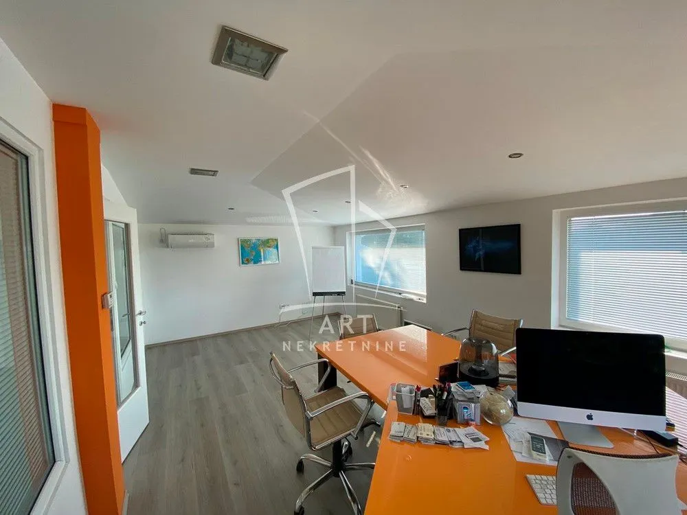 Rent, office space, 200m², Borča Sve Podlokacije, Beograd