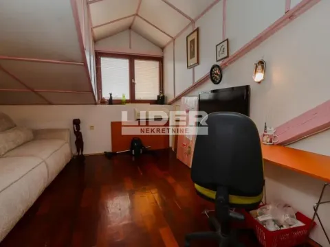 Prodaja, trosoban stan, 110m², Stari Grad, Beograd - image 2