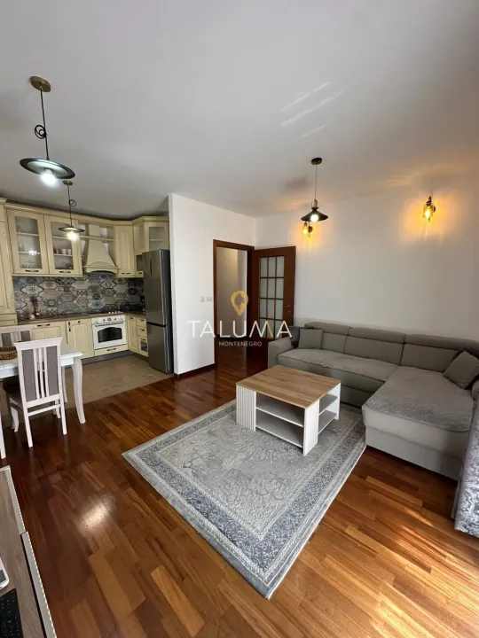 Rent, two bedroom apartment, 67m², City Kvart, Podgorica