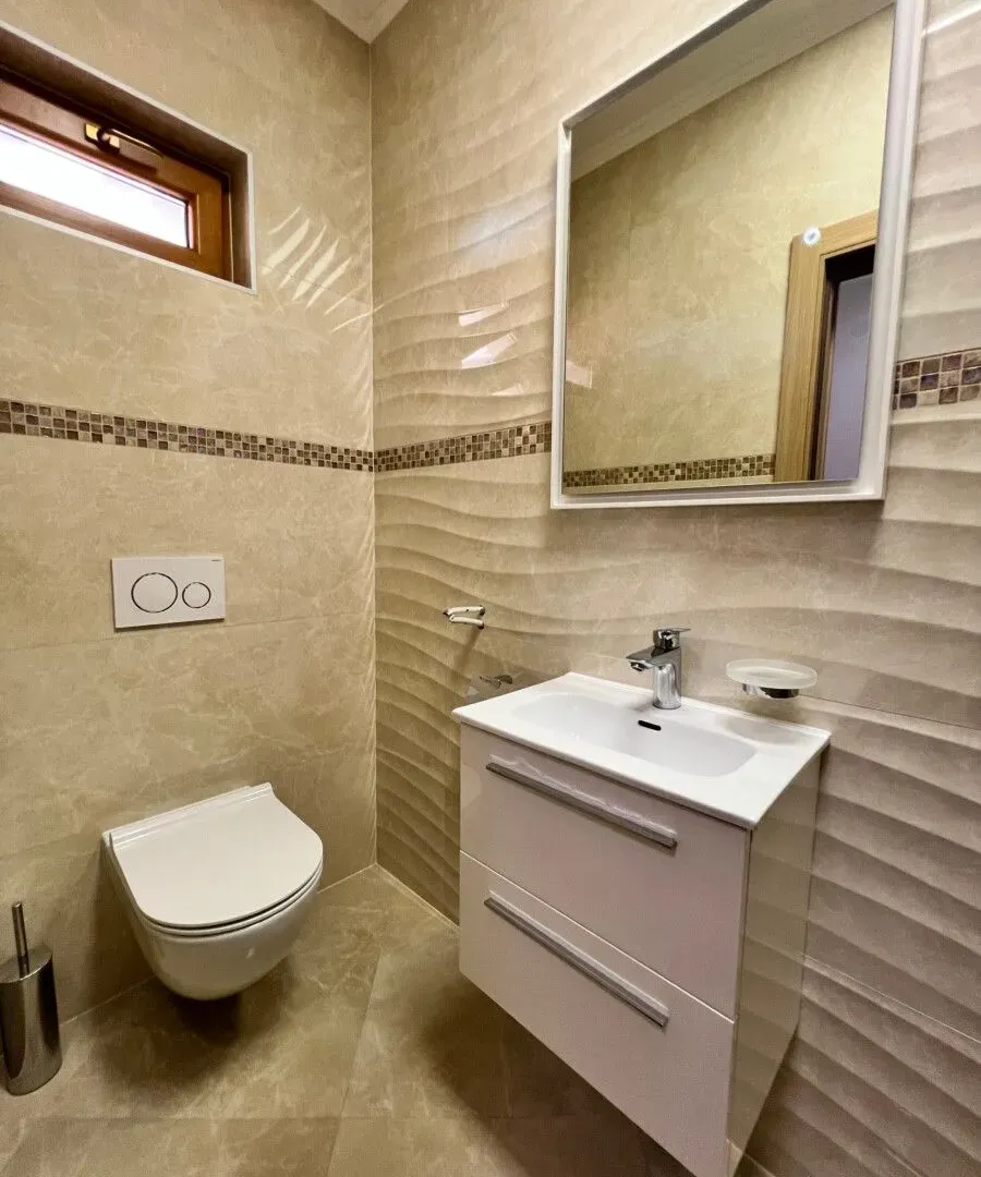 Prodaja, kuća, 200m², Rogami, Podgorica