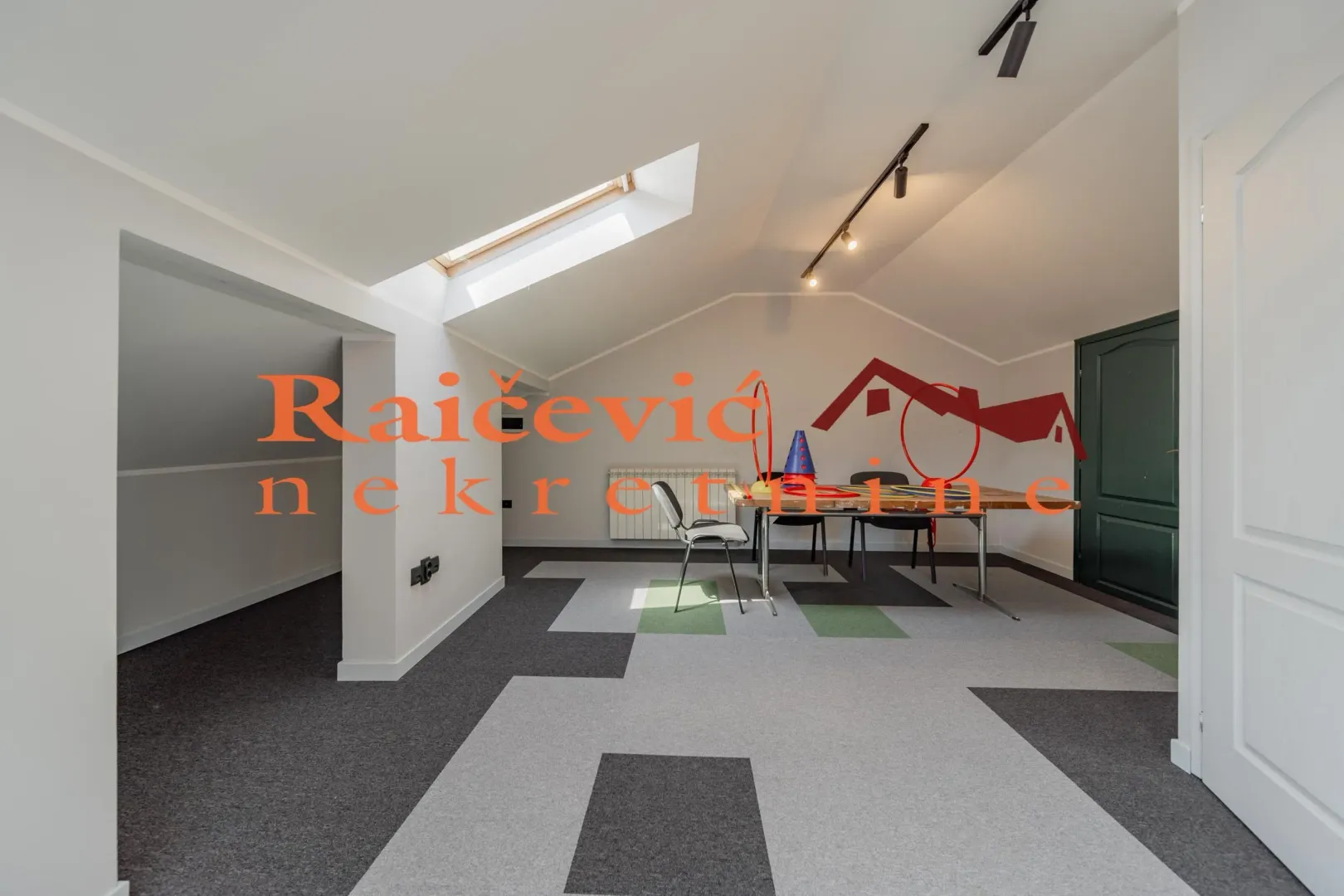 Rent, office space, 152m², Voždovac Sve Podlokacije, Beograd