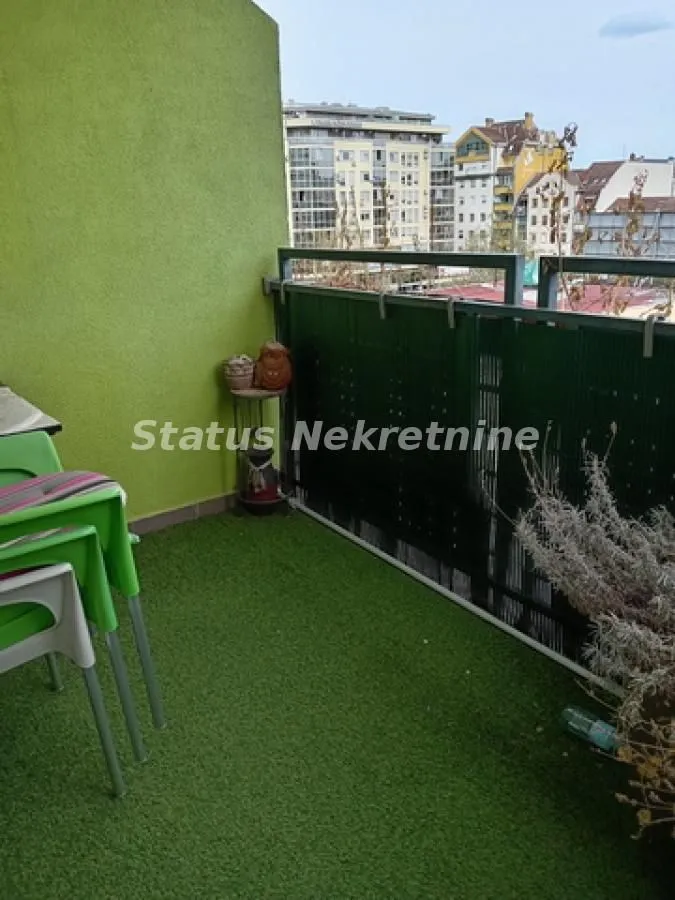 Prodaja, četvorosoban stan, 96m², Grbavica, Novi Sad Sve Podlokacije