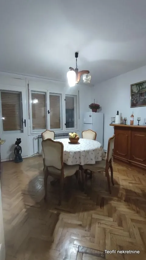 Prodaja, kuća, 230m², Nova Pazova, Stara Pazova