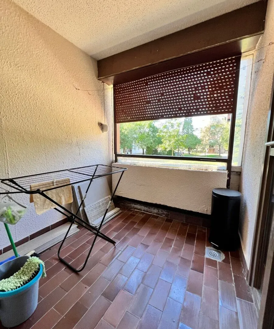 Izdavanje, dvosoban stan, 85m², Blok 5, Podgorica