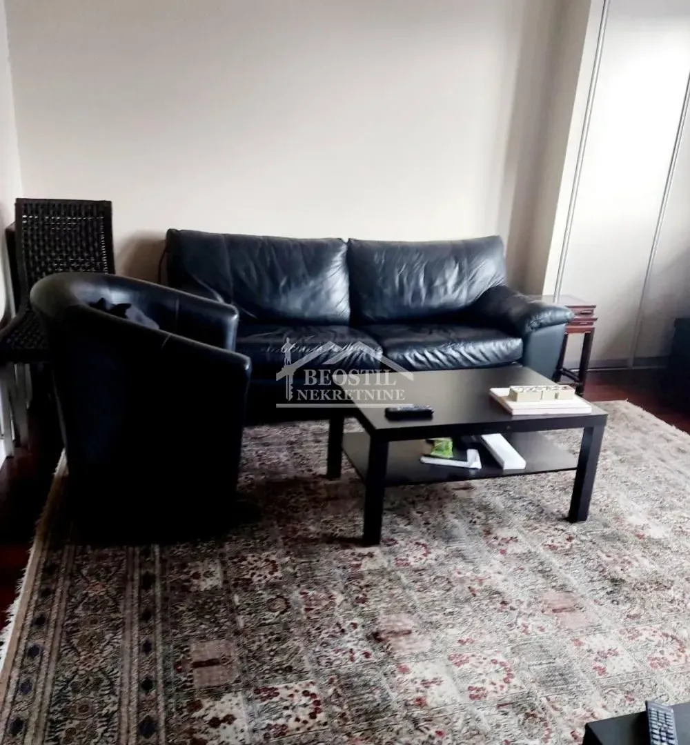 Prodaja, trosoban stan, 60m², Stari Grad, Beograd