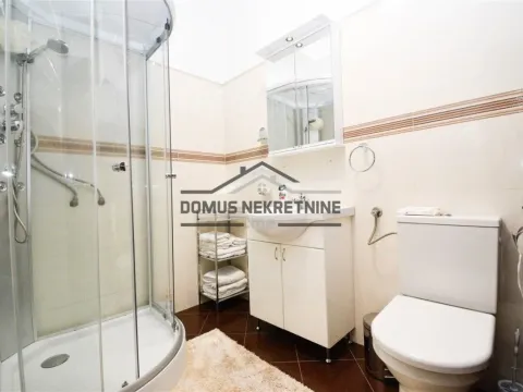 Izdavanje, dvosoban stan, 70m², Gorica C, Podgorica - image 10