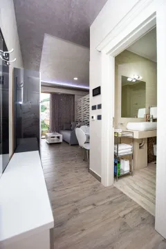 Rent, studio apartment, 30m², Budva, Crna Gora - image 24