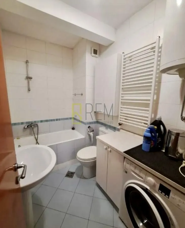 Izdavanje, jednosoban stan, 62m², Preko Morače, Podgorica