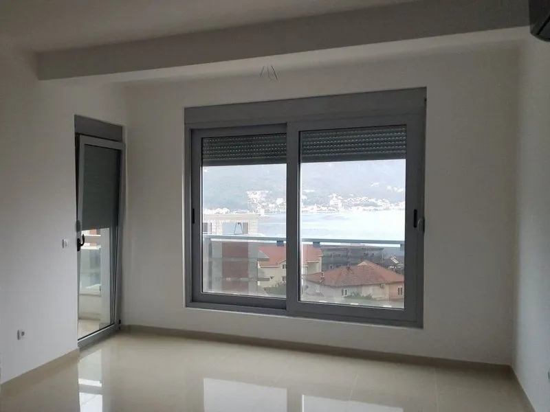 Prodaja, stan, 104m², Dobrota, Kotor