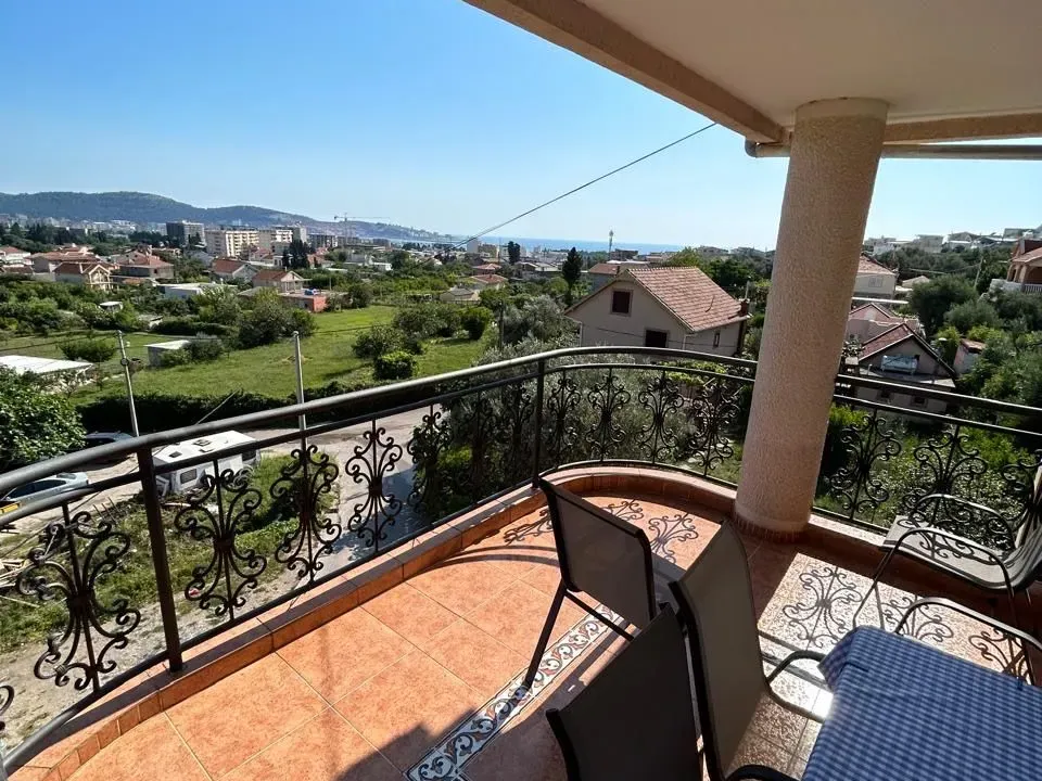 Rent, house, 67m², Ilino, Bar