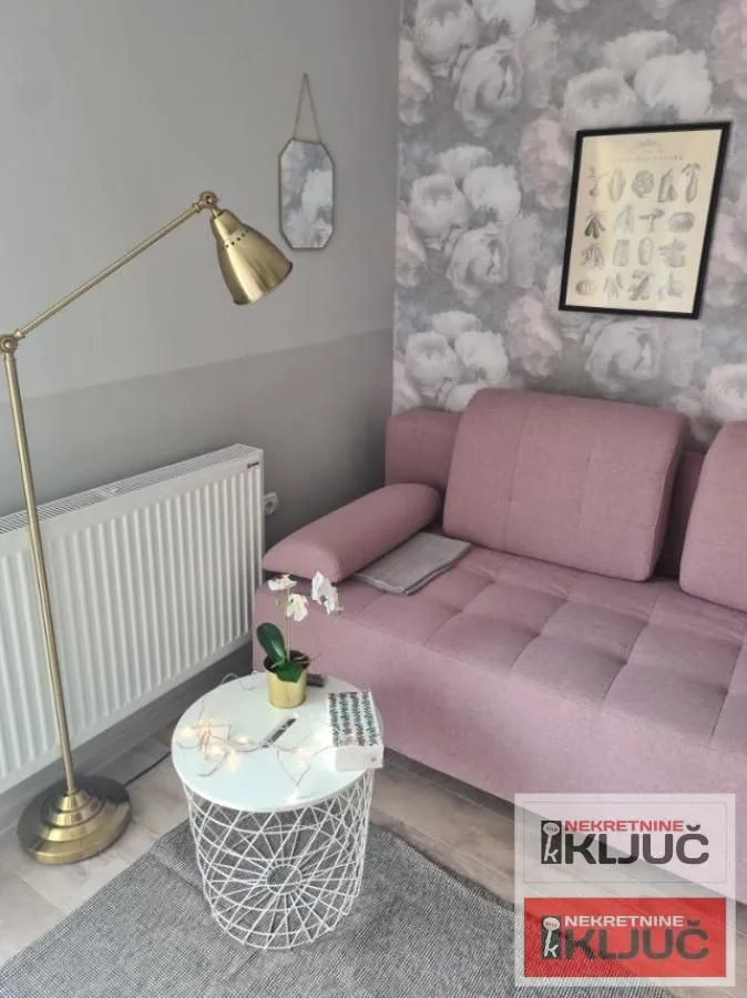 Izdavanje, garsonjera, 21m², Centar, Novi Sad